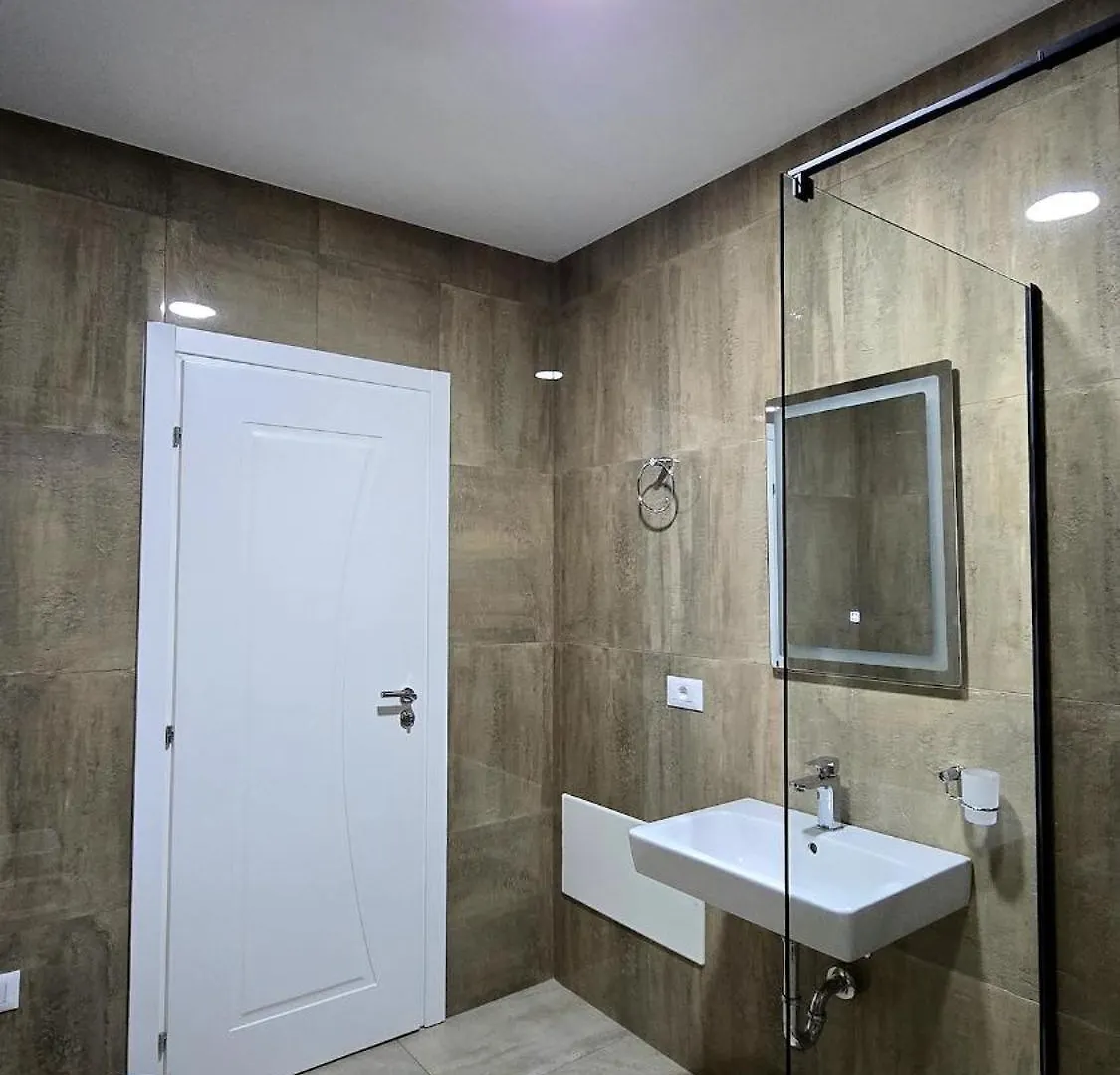 Lake By Apartment Tirana 0*,